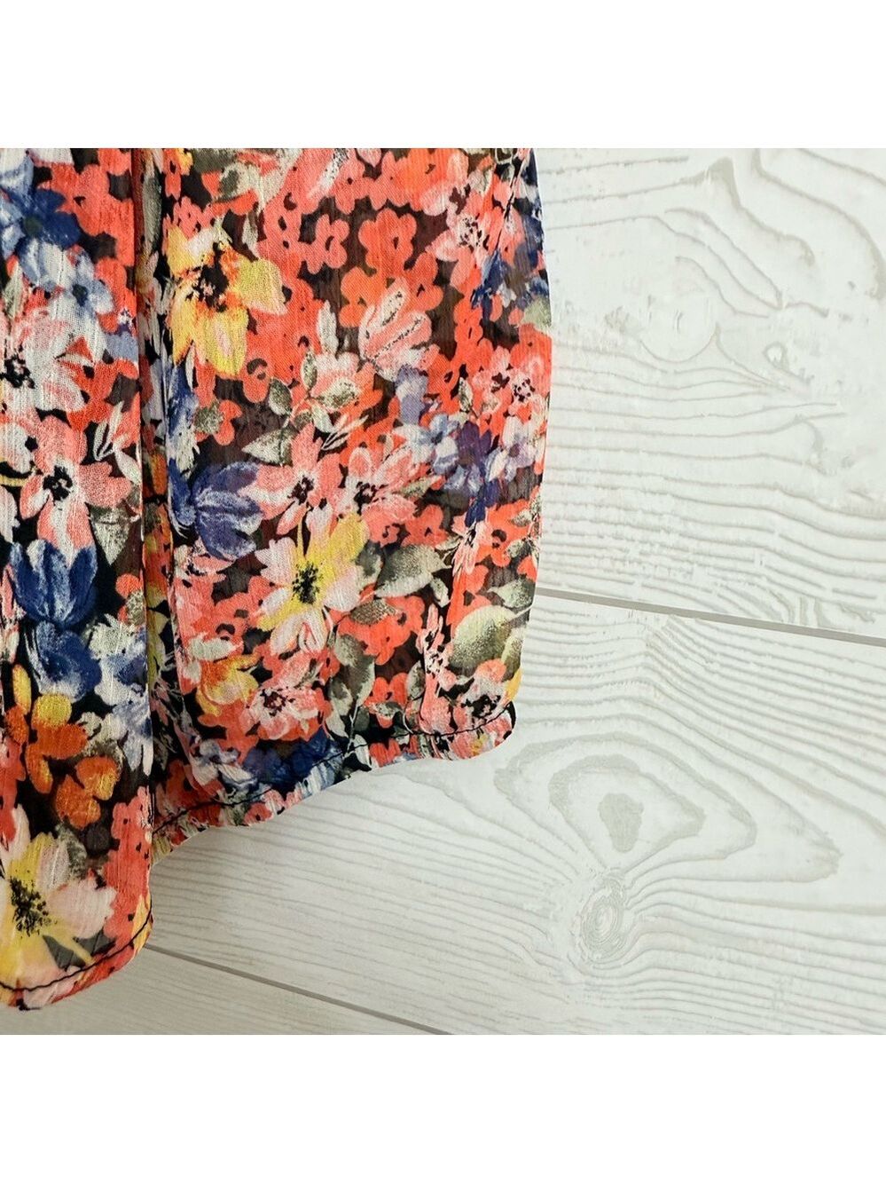 BCX Women’s Peach Floral Sheer Boho Blouse Top. Size L - Picture 6 of 7